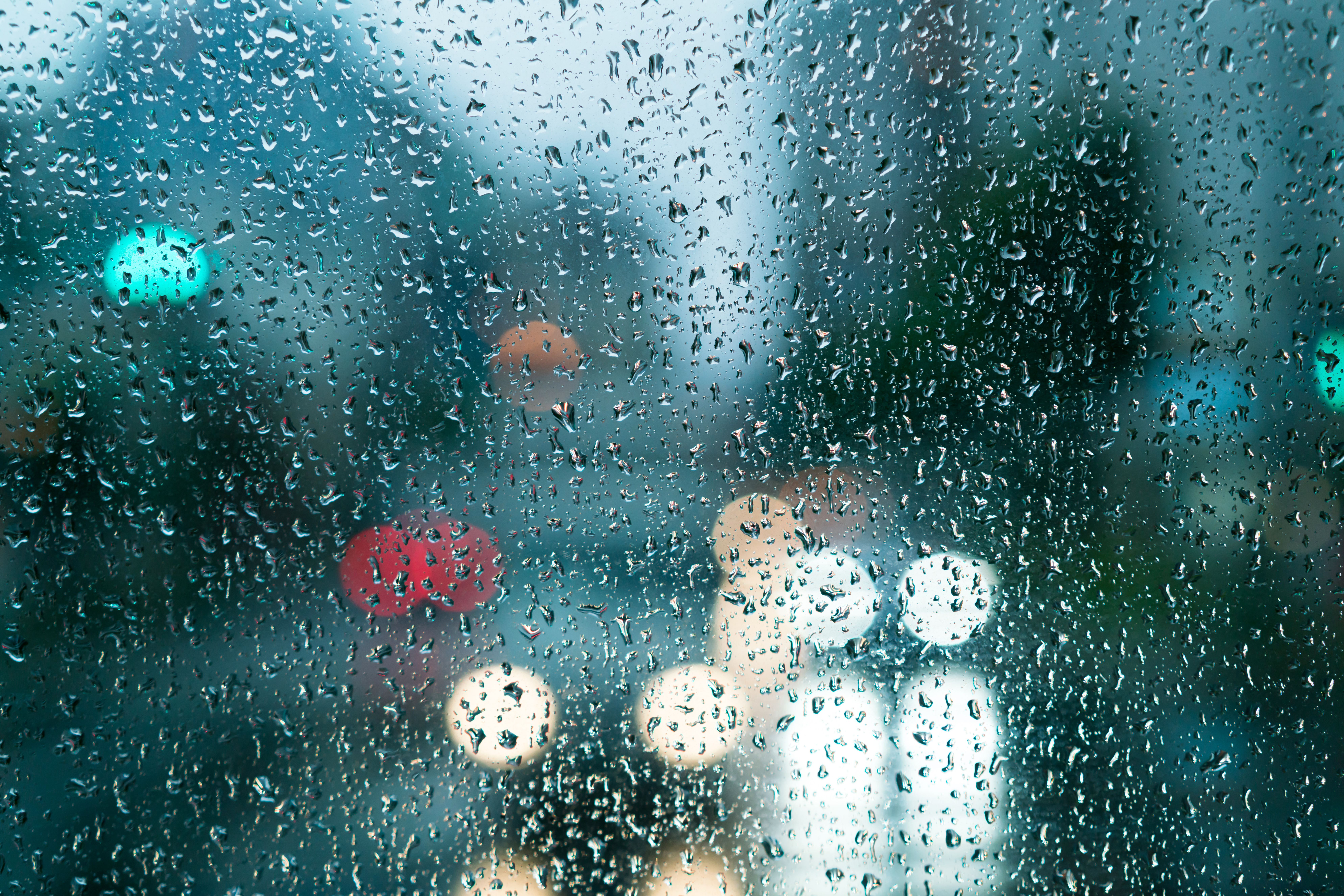 磐田市の雨漏り修理は火災保険で対応できる?自然災害時の正しい対処法と申請手順