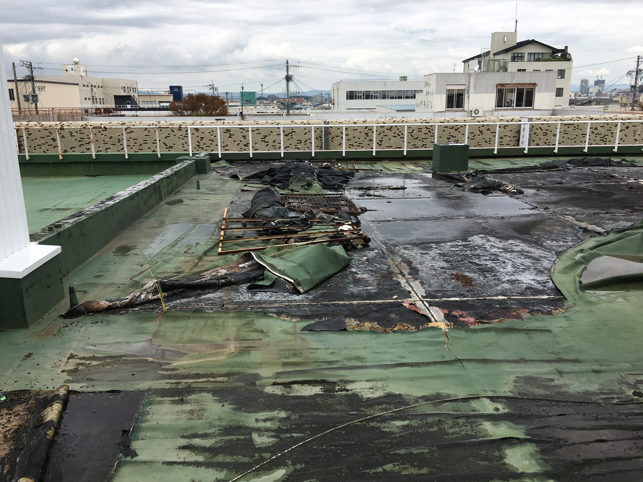 浜松市　屋上防水工事　雨漏り改修
