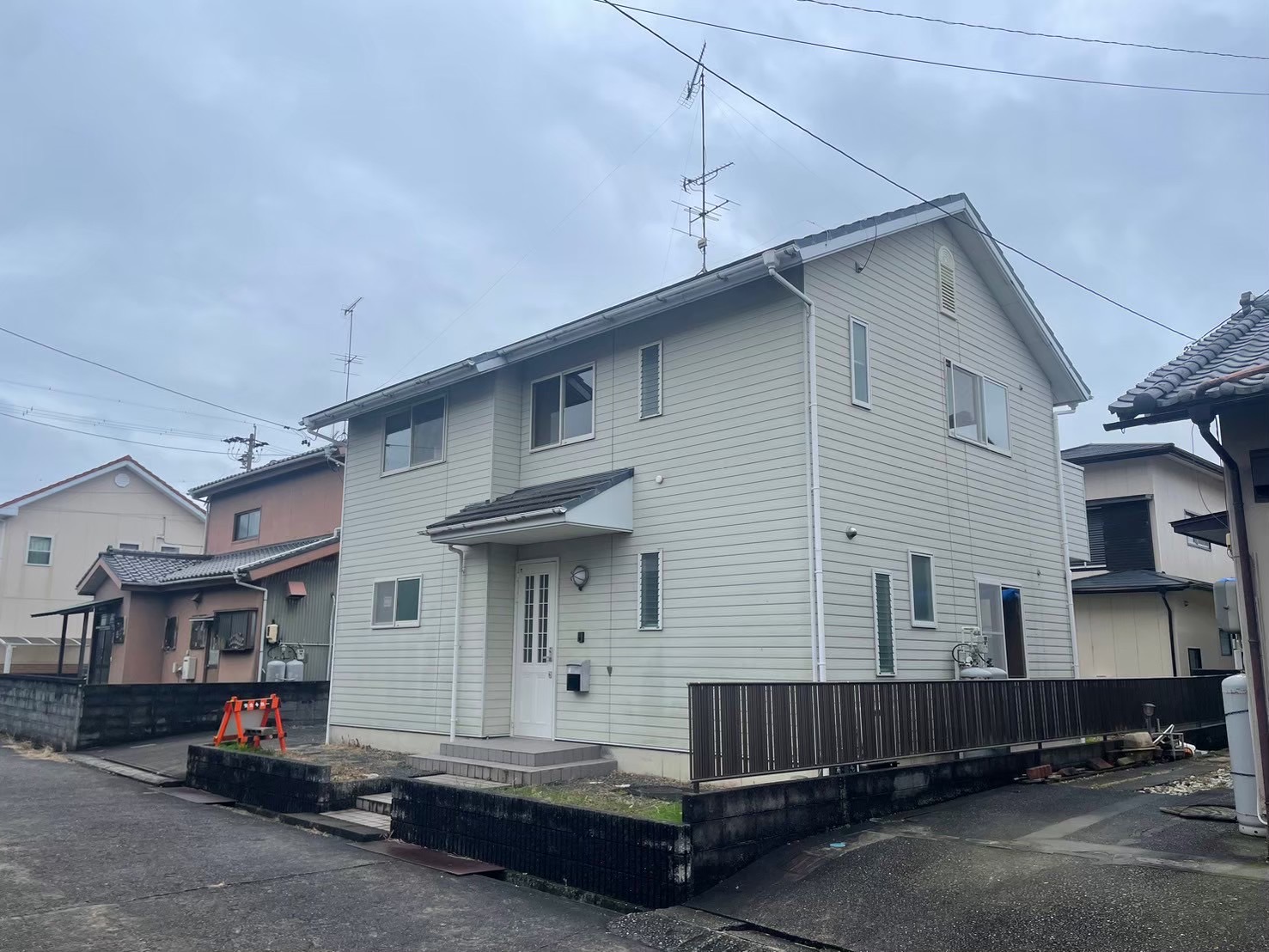 磐田市　屋根•外壁塗装　シーリング工事