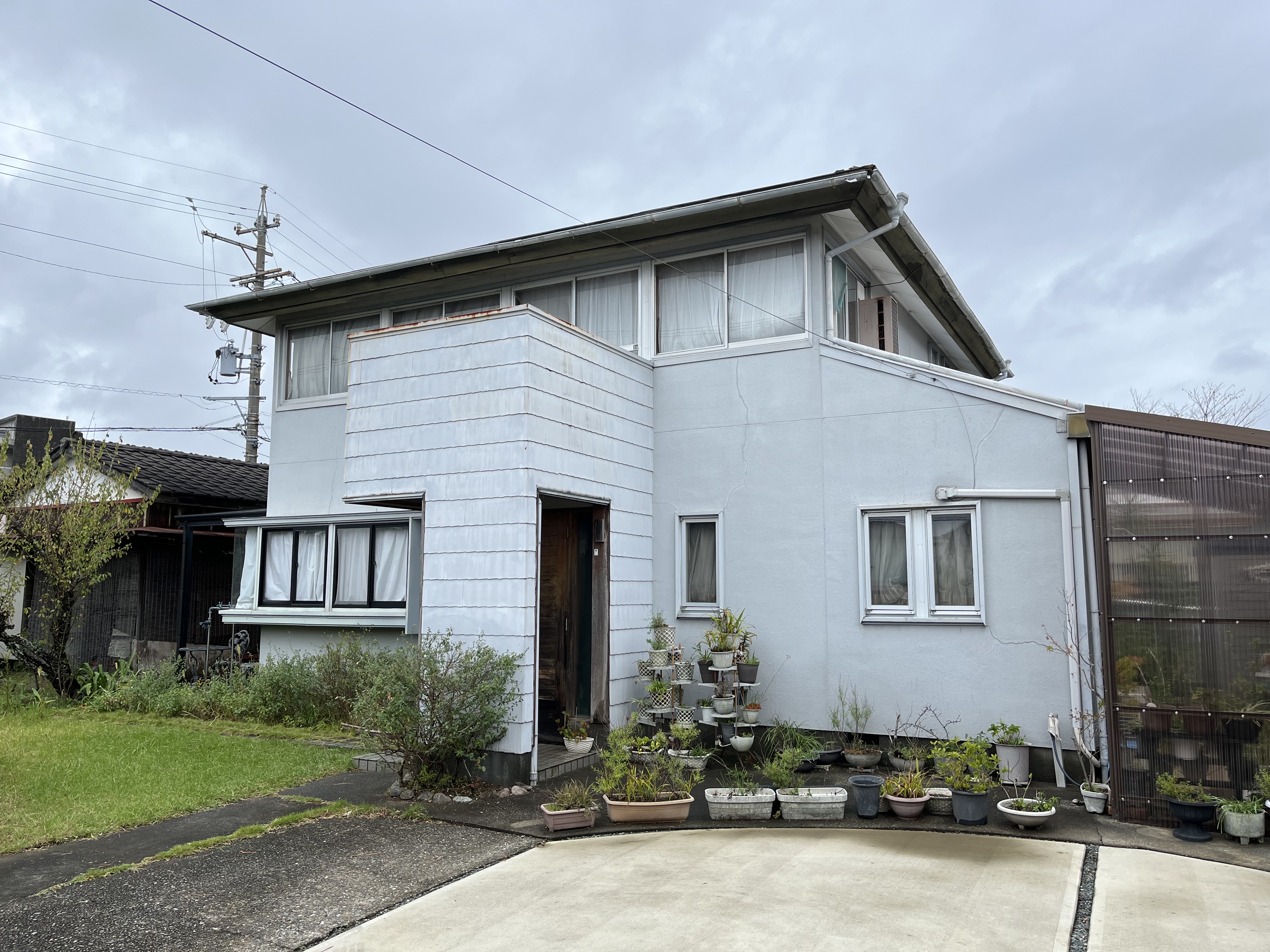 外壁塗装　屋根塗装　雨漏り修繕　鈑金張替